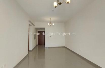 Apartment - 1 Bedroom - 2 Bathrooms for rent in Emerald Avenue - Al Warqa'a 1 - Al Warqa'a - Dubai Apartment - 1 Bedroom - 2 Bathrooms for rent in Emerald Avenue - Al Warqa'a 1 - Al Warqa'a - Dubai