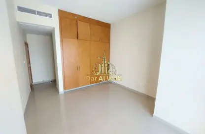 شقة - 2 غرف نوم - 2 حمامات للايجار في برج جولدن ساندز - النهدة - الشارقة