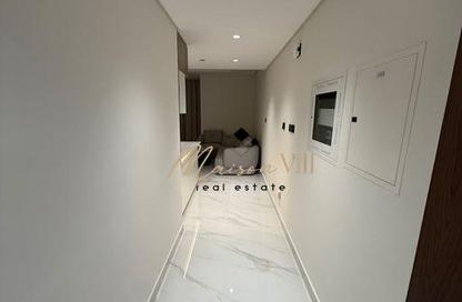 شقة - 1 - 1 للإيجار في سكاي هيلز ريزيدنسز 1 - سكاي هيلز ريسيدنزيس - حديقة دبي العلميه - دبي
