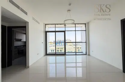 شقة - غرفة نوم - 2 حمامات للايجار في برج زيزي - البرشاء 1 - البرشاء - دبي