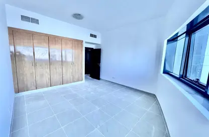 شقة - 2 غرف نوم - 3 حمامات للايجار في التعاون - الشارقة