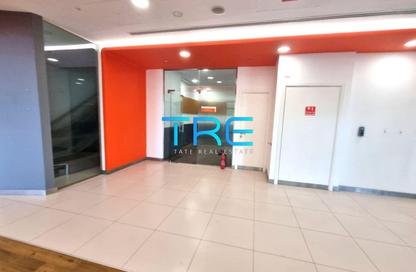 Show Room - Studio - 4 for rent in Corniche Road - Abu Dhabi