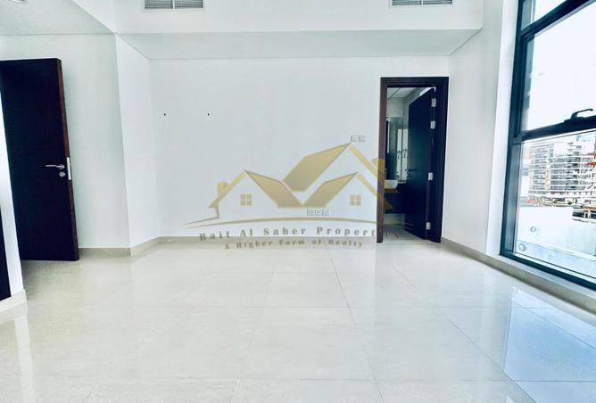 119031213 - Property Image 3