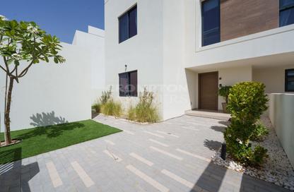 Villa - 5 Bedrooms - 6 Bathrooms for sale in Noya Luma - Noya - Yas Island - Abu Dhabi