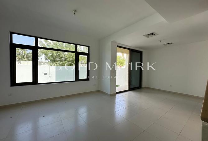 Type J | Study | Well Maintained | Exclusive