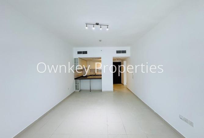 Beautiful 1BHK | 12 Cheques | Ready To Move