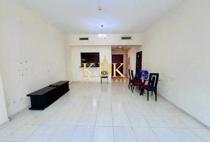 70670107 - Property Image 2