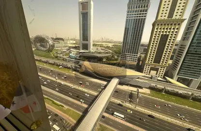 مكتب - استوديو - 2 حمامات للايجار في برج بلازا - شارع الشيخ زايد - دبي