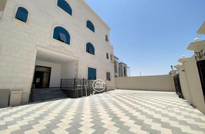 Villa - 4 Bedrooms - 5 Bathrooms for rent in Madinat Al Riyad - Abu Dhabi