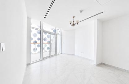 Apartment - Studio - 1 for rent in Millennium Binghatti Residences - Business Bay - Dubai Apartment - Studio - 1 for rent in Millennium Binghatti Residences - Business Bay - Dubai