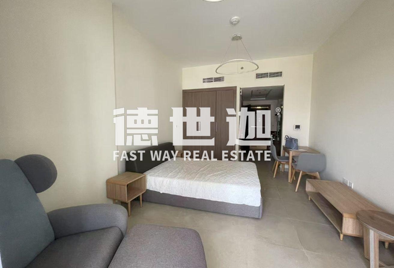 Close to Metro| Good view|Ready to move photo 5