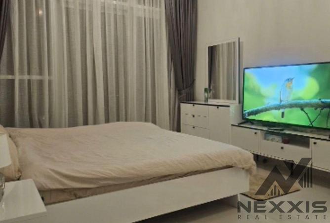Fully Furnished - Well Maintained Like Brand New photo 3