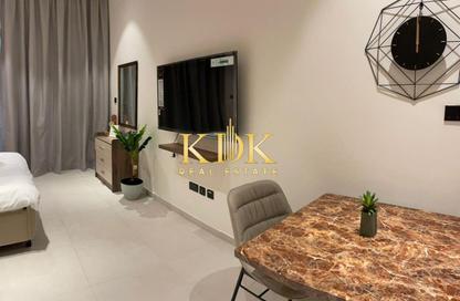Apartment - Studio - 1 Bathroom for rent in Beverly Residence - District 13 - Jumeirah Village Circle - Dubai Apartment - Studio - 1 Bathroom for rent in Beverly Residence - District 13 - Jumeirah Village Circle - Dubai