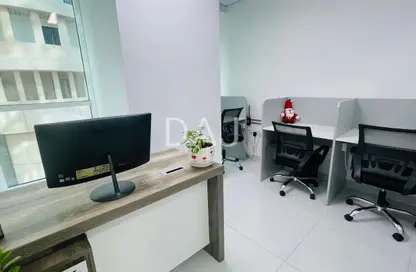 مكتب - غرفة نوم - 1 حمام للايجار في أسبن - شارع الشيخ زايد - دبي