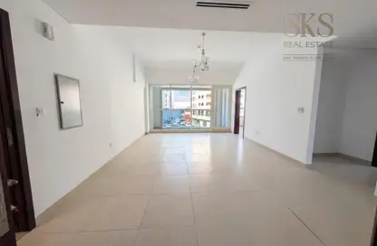 Apartment - 2 Bedrooms - 3 Bathrooms for rent in Al Marzooqi Tower - Al Jaddaf - Dubai