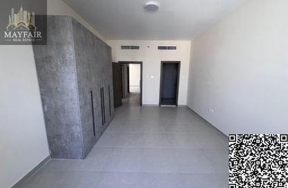 Apartment - 2 Bedrooms - 3 Bathrooms for rent in Corniche Tower - Ajman Corniche Road - Ajman
