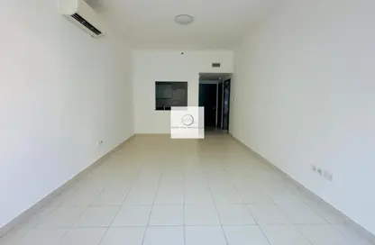 شقة - غرفة نوم - 2 حمامات للايجار في المطينة 4428 - المطينة - ديرة - دبي