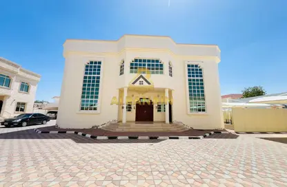 فيلا - 5 غرف نوم - 6 حمامات للايجار في جفير جديد - فلج هزاع - العين