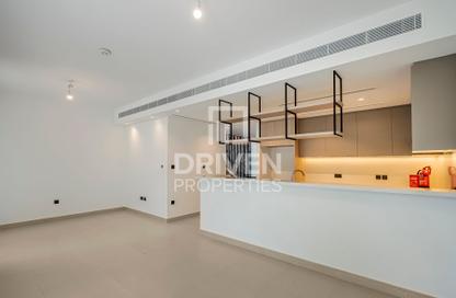 Townhouse - 3 - 4 for rent in Aura Gardens - Tilal Al Ghaf - Dubai