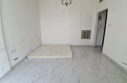 Apartment - 1 - 2 for rent in Fire Station Road - Muwaileh - Sharjah