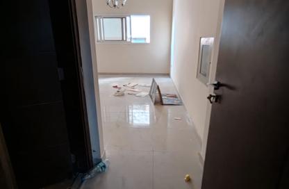 Apartment - 1 Bedroom - 2 Bathrooms for rent in Budaniq 9 Building - Budaniq - Al Qasimia - Sharjah Apartment - 1 Bedroom - 2 Bathrooms for rent in Budaniq 9 Building - Budaniq - Al Qasimia - Sharjah