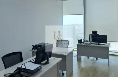 مركز أعمال - استوديو للايجار في خليج آيريس - الخليج التجاري - دبي