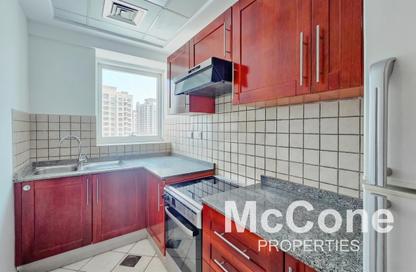 Apartment - 1 Bedroom - 2 Bathrooms for rent in Cascades Tower - Dubai Marina - Dubai