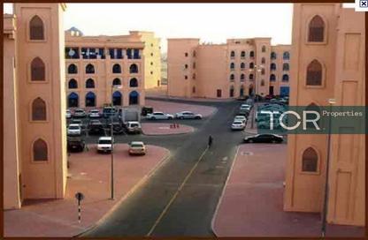 شقة - 1 حمام للايجار في مبنى إن14 - طراز فارسي - المدينة العالمية - دبي شقة - 1 حمام للايجار في مبنى إن14 - طراز فارسي - المدينة العالمية - دبي