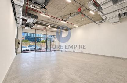Shop - Studio - 1 for rent in Titanium Tower - Al Karama - Dubai