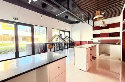 Shop - Studio - 1 Bathroom for rent in Azizi Riviera 4 - Azizi Riviera - Meydan One - Meydan - Dubai