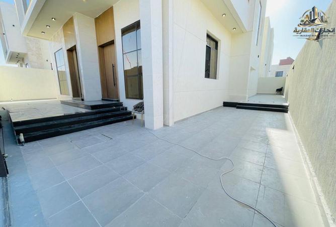 81521182 - Property Image 2