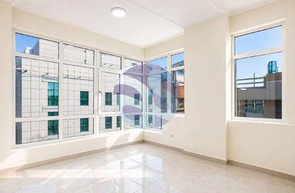 Apartment - 3 Bedrooms - 4 Bathrooms for rent in Al Bahri Building - Al Barsha 1 - Al Barsha - Dubai
