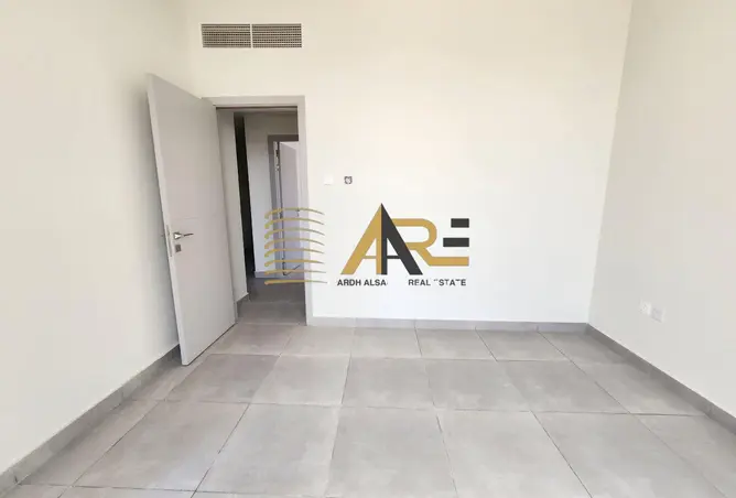 152400254 - Property Image 3
