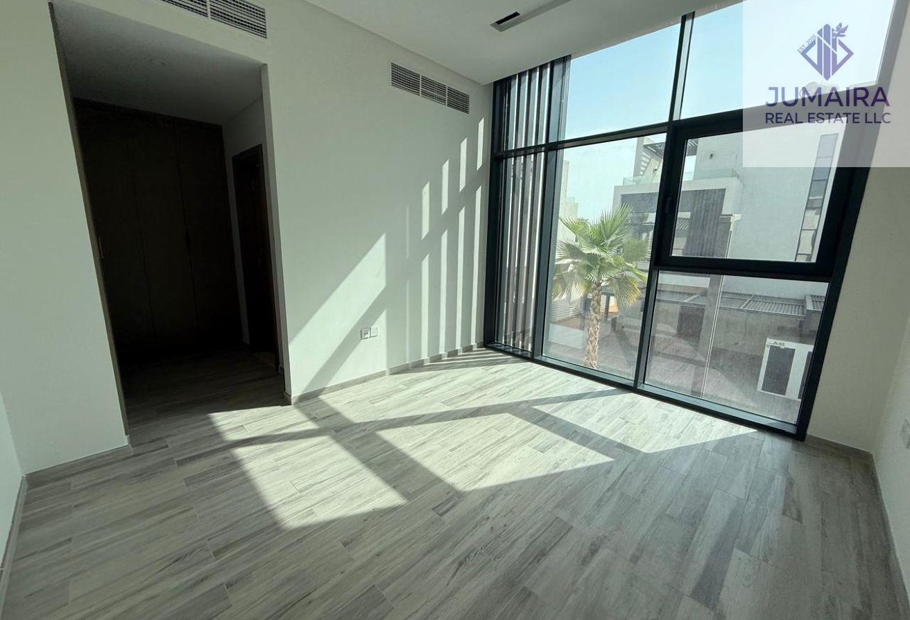 Luxury 3BR Coastal Villa | Near Wynn Resort .