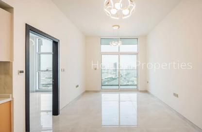 شقة - غرفة نوم - 1 حمام للايجار في سكايز من دانوب - ارجان - دبي