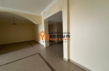 Apartment - 3 Bedrooms - 5 Bathrooms for rent in Ameer Bu Khamseen Tower - Al Majaz 3 - Al Majaz - Sharjah