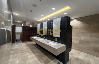 Retail - Studio - 4 Bathrooms for rent in Golden Gate - Oud Metha - Bur Dubai - Dubai