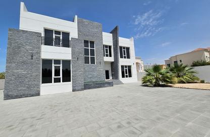 Villa - 4 Bedrooms - 6 Bathrooms for rent in Nad Al Sheba 4 - Nad Al Sheba - Dubai