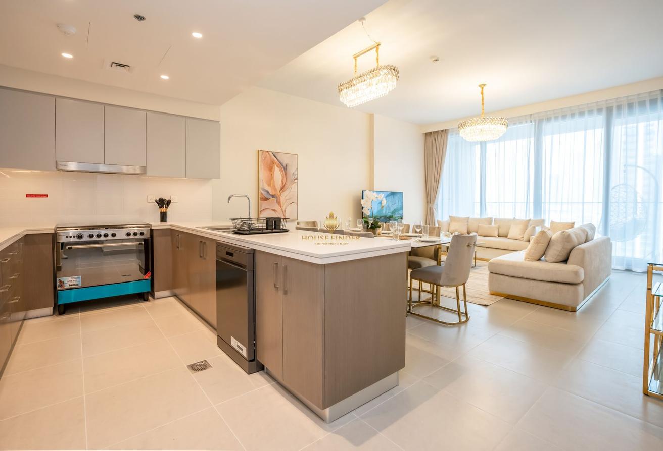 Luxurious 3 BR | Stunning Views | Prime Location photo 5