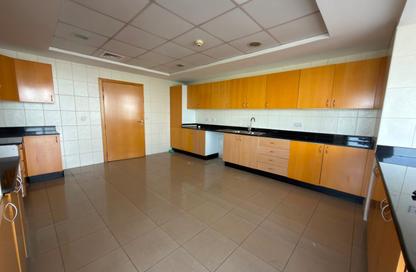 Apartment - 3 Bedrooms - 4 Bathrooms for rent in Garhoud Views - Al Garhoud - Dubai