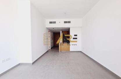 Apartment - 1 Bedroom - 2 Bathrooms for rent in Al Mamsha - Muwaileh - Sharjah