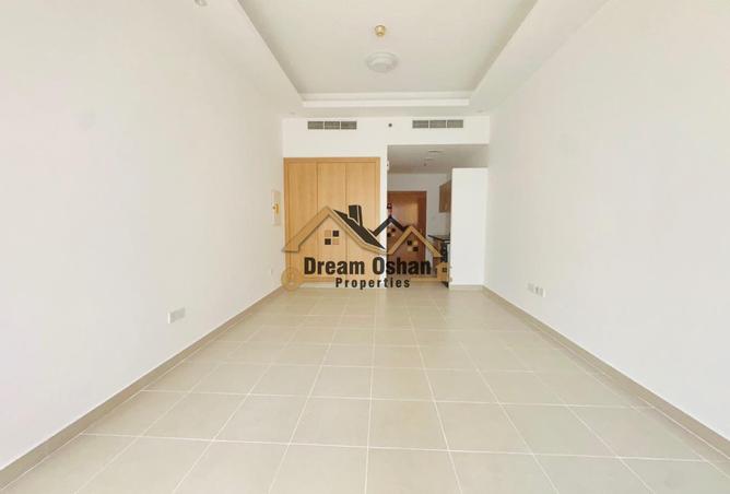 102414066 - Property Image 3