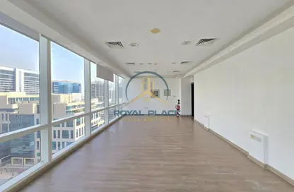Office Space - Studio - 1 Bathroom for rent in Tamani Art Tower - Business Bay - Dubai