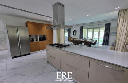 Villa - 4 Bedrooms - 5 Bathrooms for rent in Regional Large - Regional - Jumeirah Park - Dubai