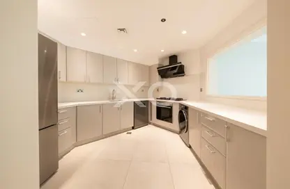 Apartment - 2 Bedrooms - 2 Bathrooms for rent in Abu Keibal - Shoreline Apartments - Palm Jumeirah - Dubai