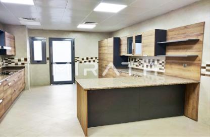 Villa - 5 - 5 for rent in Umm Suqeim 1 Villas - Umm Suqeim 1 - Umm Suqeim - Dubai