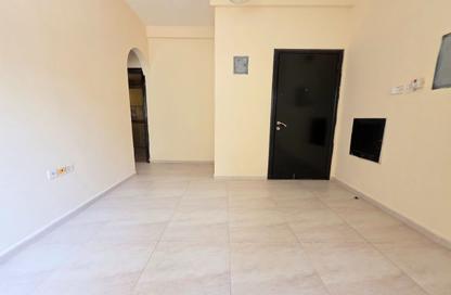 Apartment - 1 - 1 for rent in Fire Station Road - Muwaileh - Sharjah