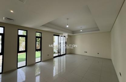 Townhouse - 3 - 5 for sale in Claret - Damac Hills 2 - Dubai Townhouse - 3 - 5 for sale in Claret - Damac Hills 2 - Dubai