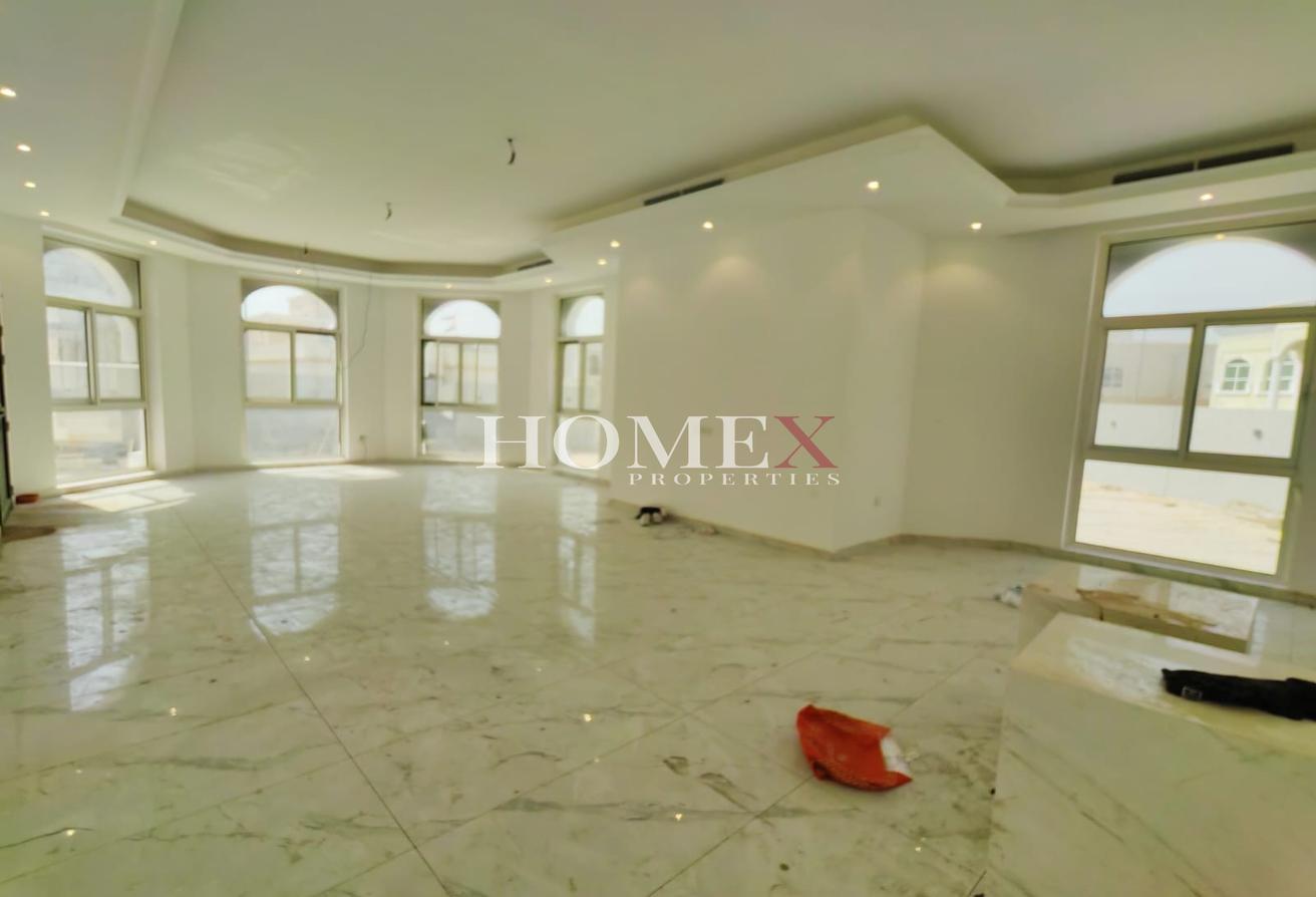 6BR Villa + Maid & Driver Rooms | Al Quoz photo 7