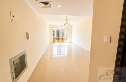 Apartment - 1 Bedroom - 2 Bathrooms for rent in Muwaileh 29 Building - Muwaileh - Sharjah